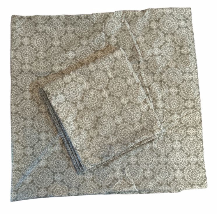 King/Queen - Elegant Floral Pillowcases - Timeless Design